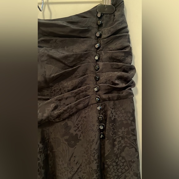 Aritzia Wilfred Tango Midi Skirt - Picture 4 of 7